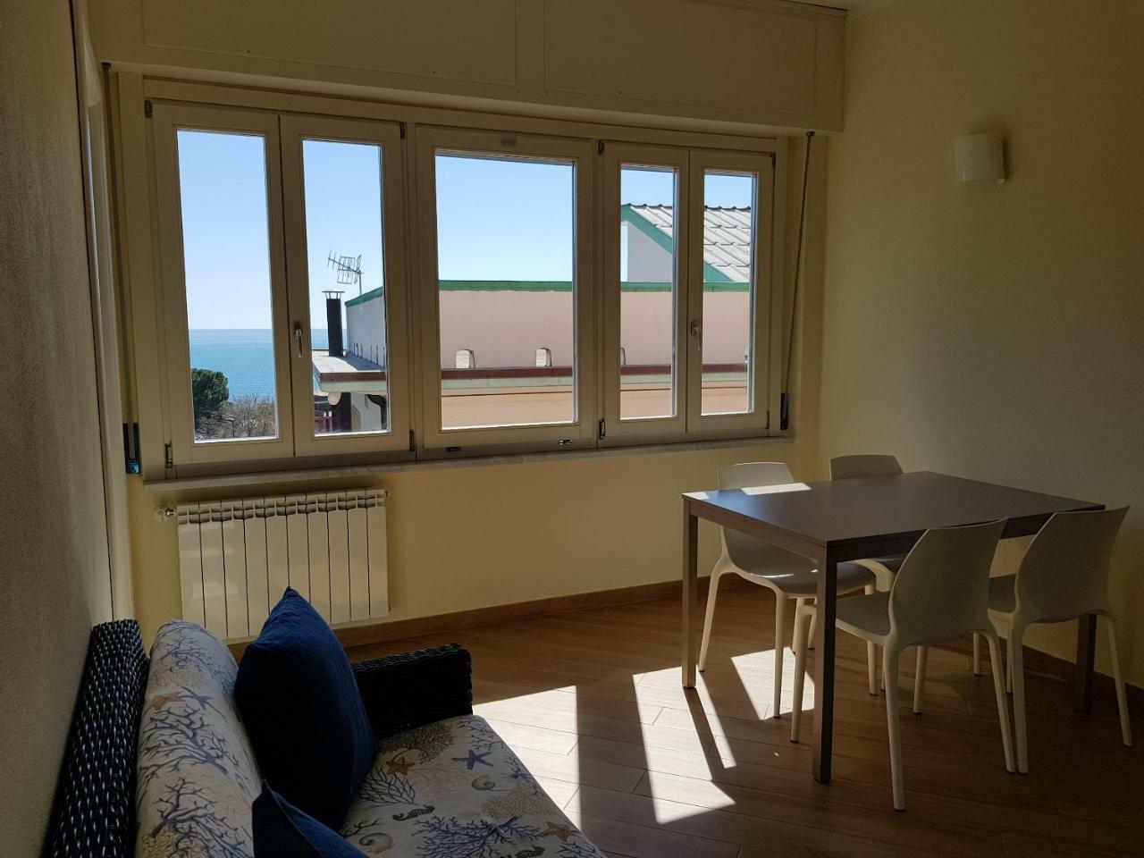 Stunning Seaview Apartment Монтеросо ал Маре Екстериор снимка